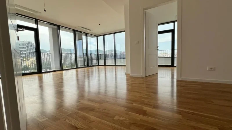 Tirane, jepet me qera zyre Kati 7, 136 m² 1.400 € (Rruga e Kosovarëve)