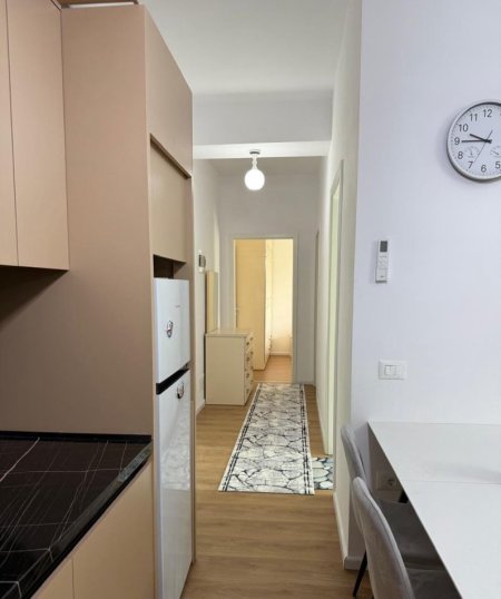 Tirane, jepet me qera apartament 2+1 Kati 3, 120 m² 500 € (Ali Demi)