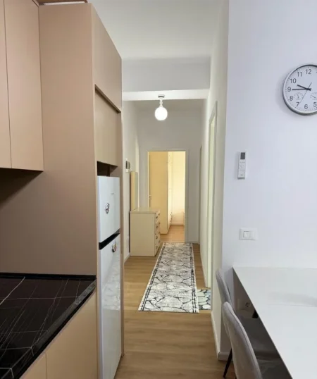 Tirane, jepet me qera apartament 2+1 Kati 3, 120 m² 500 € (Ali Demi)