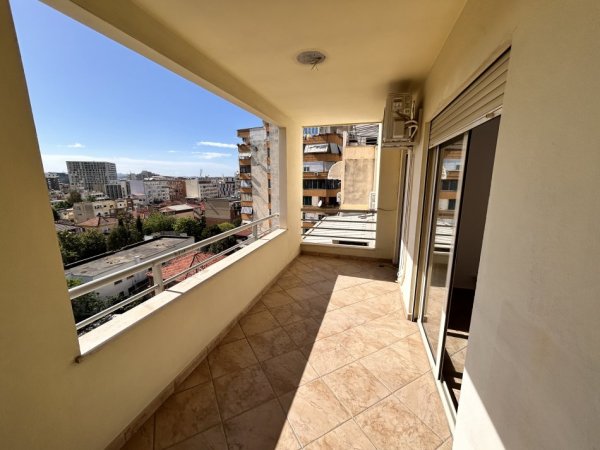 Tirane, jepet me qera apartament 2+1+Aneks+Ballkon Kati 6, 90 m² 600 € (Prokop Myzeqari)