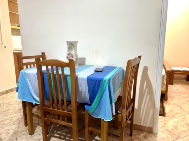 Tirane, jepet me qera apartament 1+1 Kati 1, 55 m² 380 € (Ylbere bylykbashi)