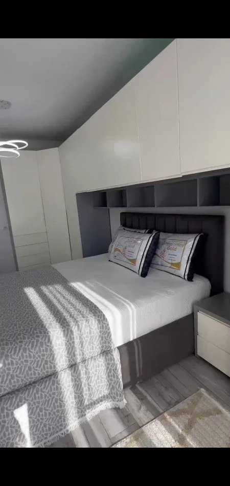 Tirane, shitet apartament 2+1+Ballkon Kati 7, 84.5 m² 129.000 €