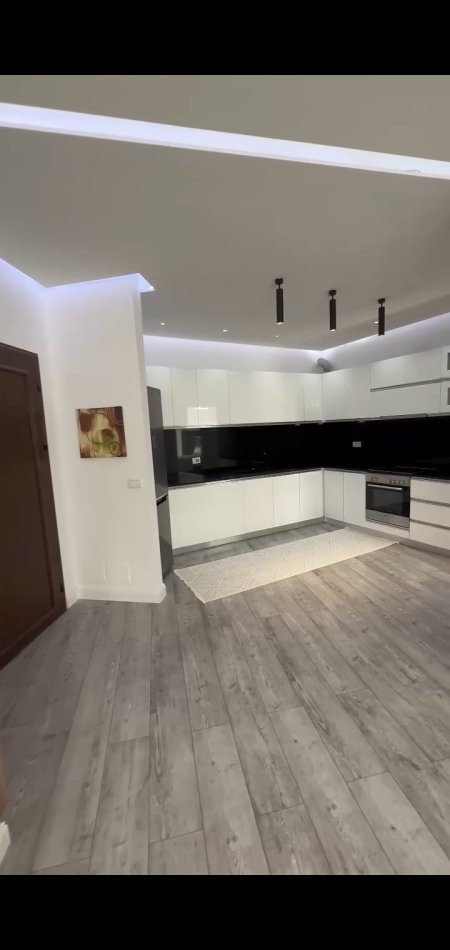 Tirane, shitet apartament 2+1+Ballkon Kati 7, 86 m² 129.000 € (Astir)