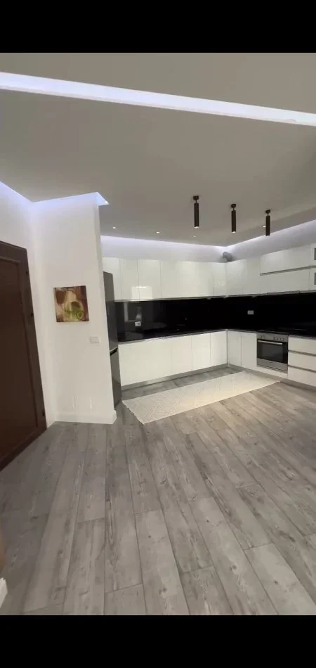 Tirane, shitet apartament 2+1+Ballkon Kati 7, 85 m² 129.000 € (Astir)