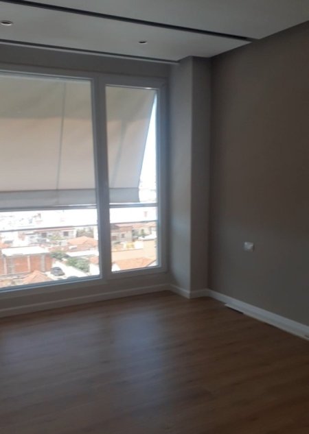 Tirane, shitet apartament 3+1+Ballkon Kati 5, 165 m² 275.000 € (Xhamllik)
