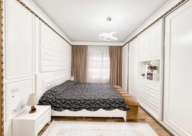 Tirane, shitet apartament 3+1+Ballkon , 150 m² 250.000 € (Kopshti Botanik)