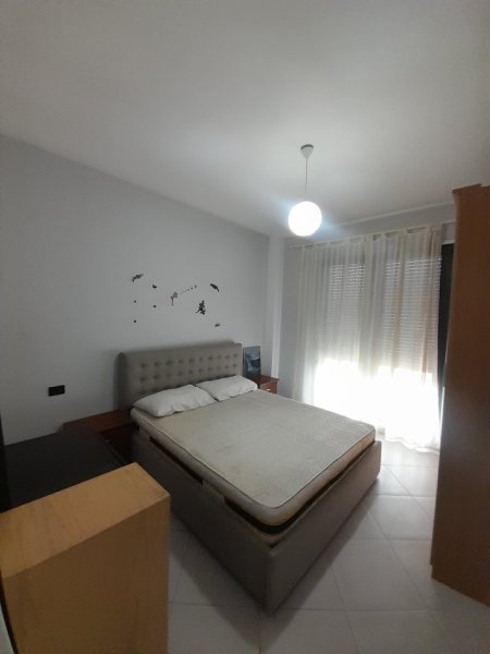 Tirane, jepet me qera apartament 1+1+Ballkon Kati 5, 70 m² 500 € (Rruga Dibrës/Pranë Spitalit Amerikan 2)