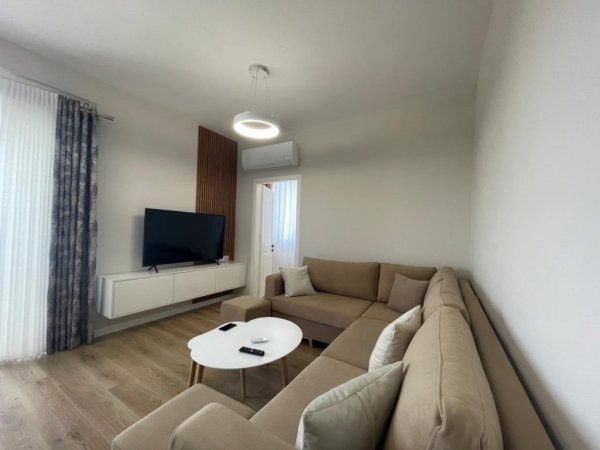 Tirane, jepet me qera apartament 1+1+Ballkon Kati 6, 70 m² 600 € (Astir te river residence)