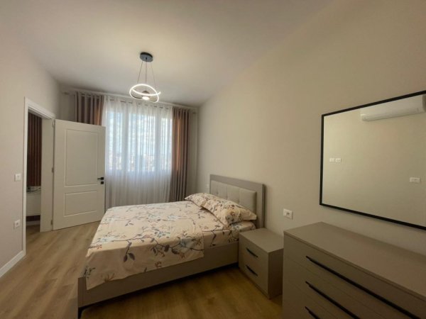 Tirane, jepet me qera apartament 1+1+Ballkon Kati 6, 70 m² 600 € (Astir te river residence)