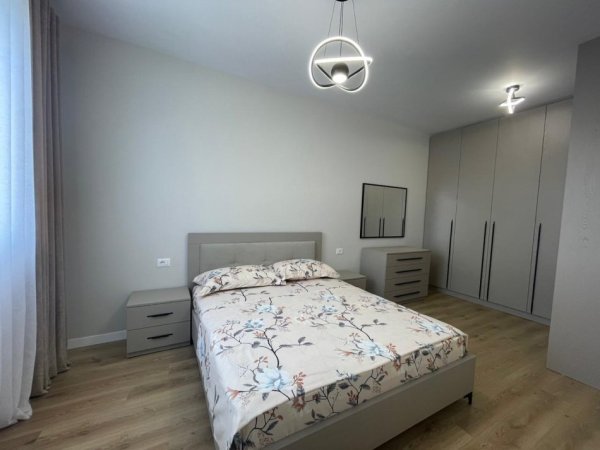 Tirane, jepet me qera apartament 1+1+Ballkon Kati 6, 70 m² 600 € (Astir te river residence)