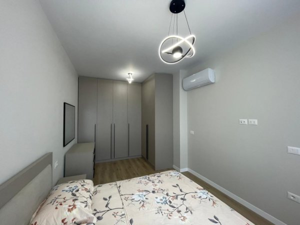Tirane, jepet me qera apartament 1+1+Ballkon Kati 6, 70 m² 600 € (Astir te river residence)