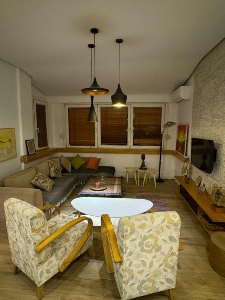 Tirane, jepet me qera apartament 2+1+Ballkon Kati 7, 114 m² 800 € (Ish Stacioni i Trenit ,Rruga Karl Gega)
