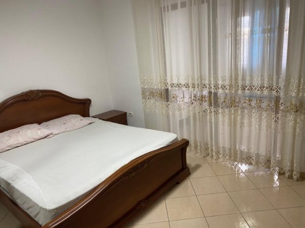 Tirane, jepet me qera apartament 2+1 Kati 3, 76 m² 430 € (Rruga Kongresi Manastirit)