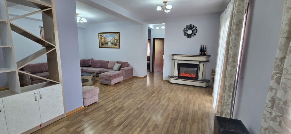 Tirane, jepet me qera Vile 3+1+Ballkon , 266 m² 1.350 € (Rruga Jordan Misja)