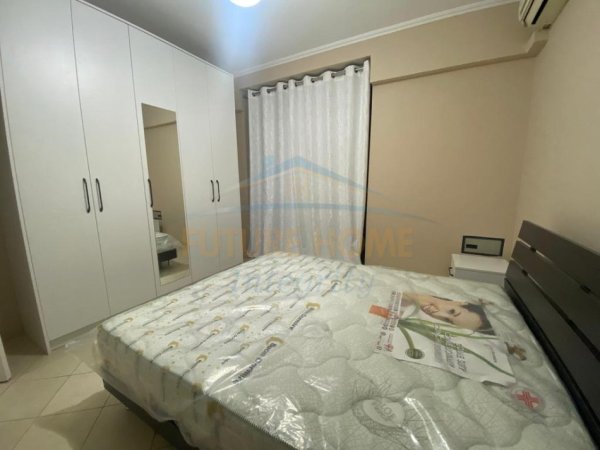 Tirane, jepet me qera apartament 1+1 Kati 4, 70 m² 350 € (Fresk)