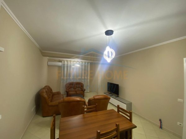 Tirane, jepet me qera apartament 1+1 Kati 4, 70 m² 350 € (Fresk)