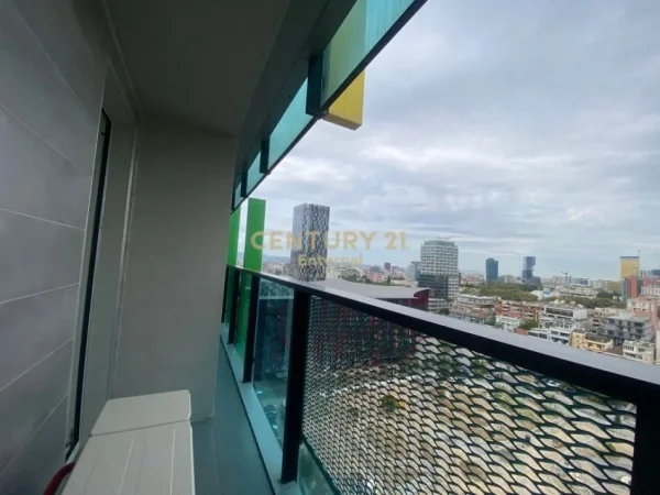 Tirane, jepet me qera apartament 2+1 Kati 13, 120 m² 2.100 € 