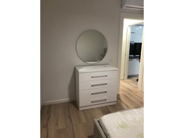 Tirane, jepet me qera apartament 1+1 Kati 2, 66 m² 700 € 