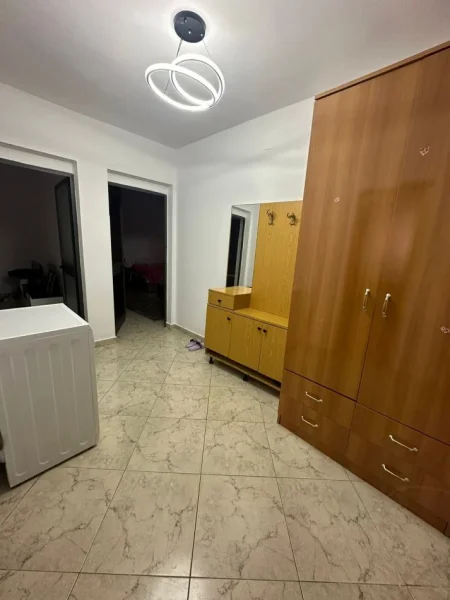 Tirane, jepet me qera apartament 1+1+Ballkon Kati 3, 64 m² 500 € (Myslym Shyri)