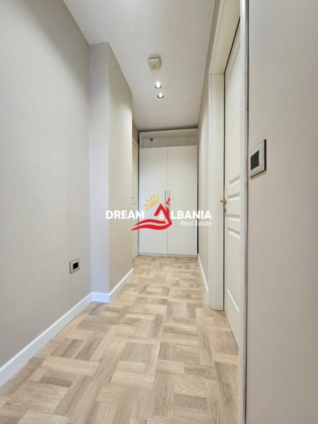 Tirane, jepet me qera zyre , 120 m² 1.800 € 