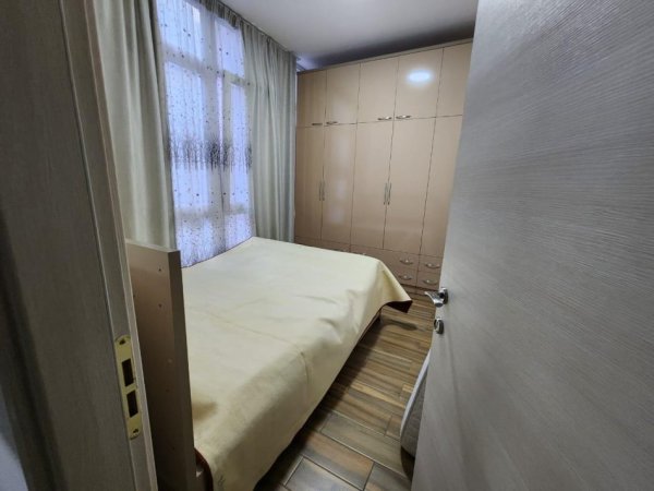 Tirane, jepet me qera 1+1 Kati 2, 50 m² (Kompleksi Kika 2)