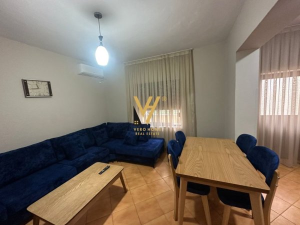 Tirane, jepet me qera shtepi 2+1+Ballkon Kati 1, 104 m² 550 € (RRUGA E KAVAJES)