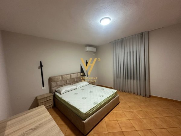 Tirane, jepet me qera shtepi 2+1+Ballkon Kati 1, 104 m² 550 € (RRUGA E KAVAJES)