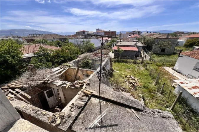 Vlore, shitet shtepi 2 Katshe , 250 m² 65.000 € (Narte)