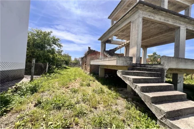 Vlore, shitet shtepi 2 Katshe , 250 m² 65.000 € (Narte)