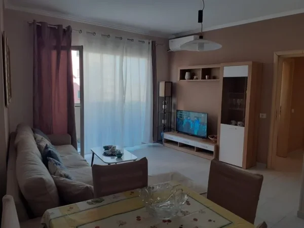 Tirane, jepet me qera apartament 1+1 Kati 5, 62 m² 35,000 leke (Kompleksi Mirson Rruga Kastriotet)