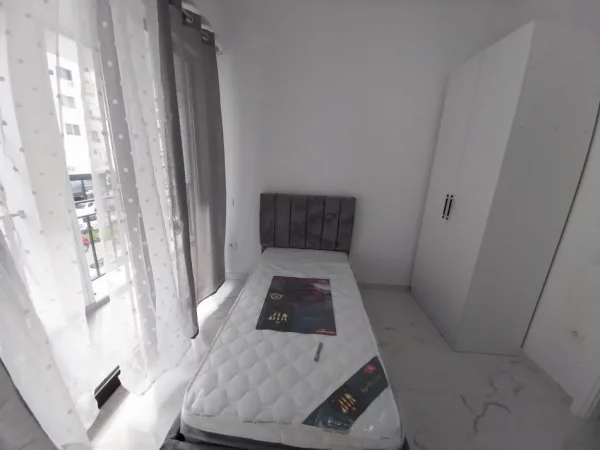 Tirane, jepet me qera apartament 2+1+Aneks+Ballkon Kati 2, 470 € (astir)