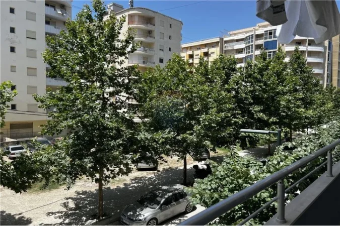 Vlore, shitet apartament 2+1+Ballkon Kati 2, 106 m² 189.000 € (Lungomare)