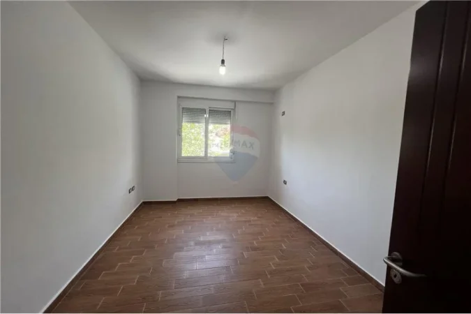 Vlore, shitet apartament 2+1+Ballkon Kati 2, 106 m² 189.000 € (Lungomare)