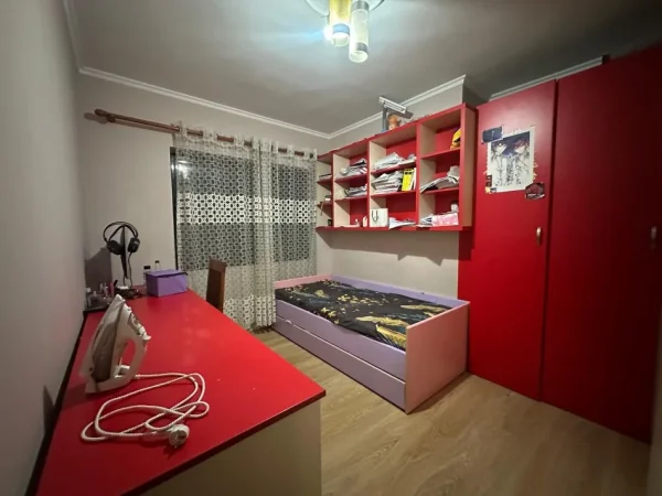 Tirane, jepet me qera apartament 3+1+Aneks Kati 2, 80 m² 500 € (xhamlliku)