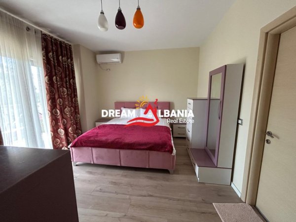 Tirane, jepet me qera apartament 3+1 , 135 m² 1.200 € 