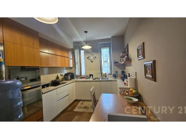 Tirane, shes apartament 3+1+2 , 230 m² 414.000 € (Kopshti Botanik Zoologjik)