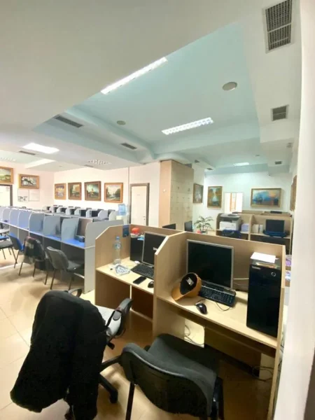 Tirane, shitet ambjent biznesi Kati 0, 217 m² 541.250 € (Rruga e Elbasanit)