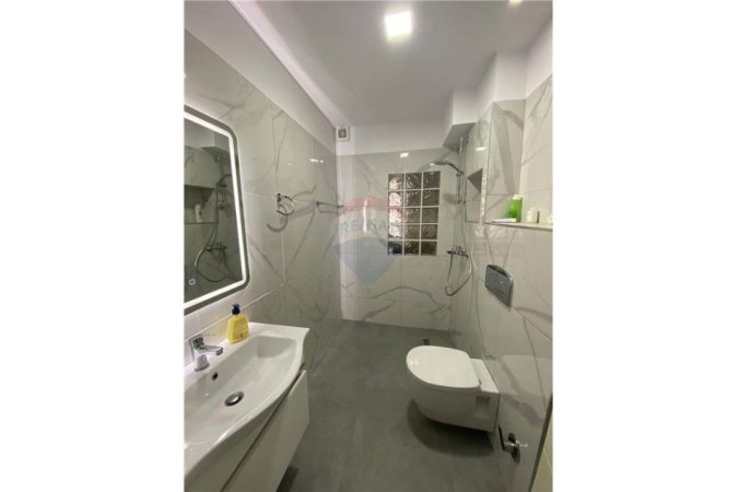 Tirane, shitet apartament 1+1+Aneks+Ballkon Kati 4, 59 m² 85.000 € (Pallati me Shigjeta)