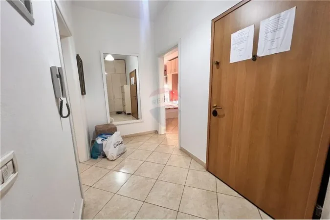 Vlore, shitet apartament 1+1+Ballkon , 78 m² 108.000 € (Blv.Ismail Qemali)