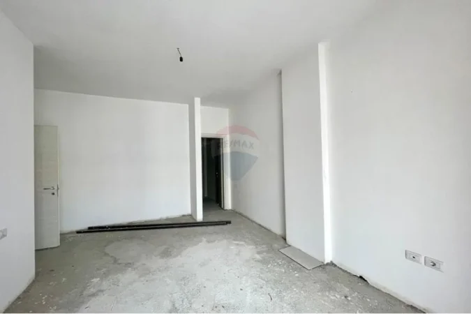 Tirane, shitet apartament 2+1+Ballkon Kati 7, 128 m² 115.000 € (Kamez)