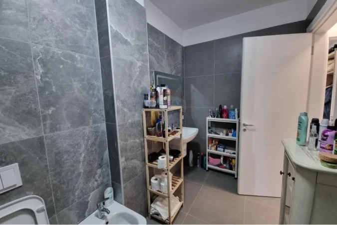 Tirane, shitet apartament 2+1 Kati 7, 87 m² 106.000 € (Univers City)