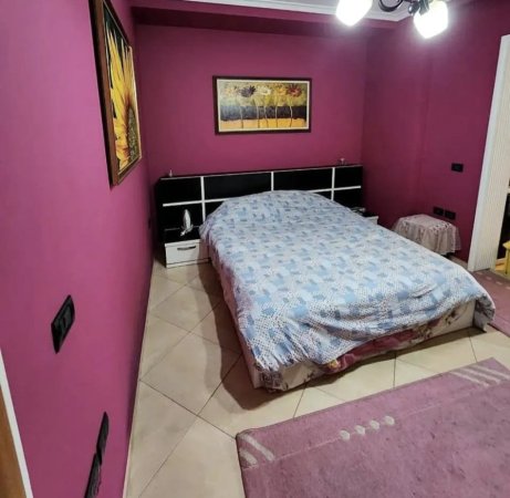 Tirane, jepet me qera apartament 1+1 Kati 2, 50 m² 400 € (Kopshti Botanik)