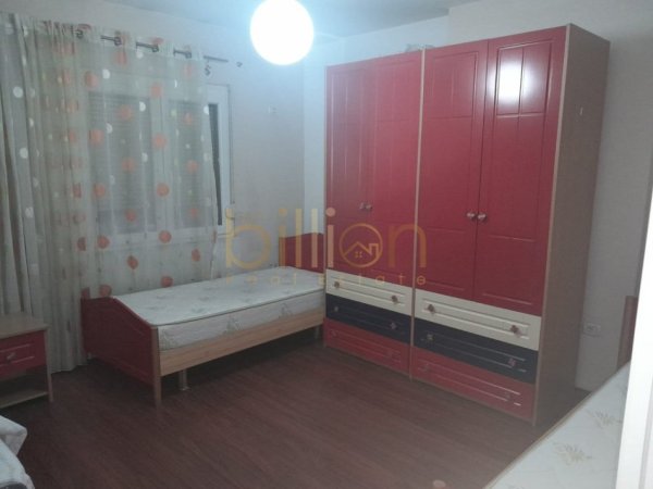 Tirane, jepet me qera apartament 2+1+Ballkon Kati 2, 110 m² 700 € (Kristal Center, Komuna e Parisit, Tirana, Albania)