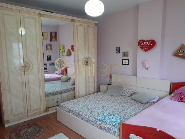Tirane, jepet me qera apartament 2+1+Ballkon Kati 2, 110 m² 700 € (Kristal Center, Komuna e Parisit, Tirana, Albania)