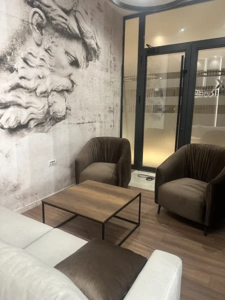 Tirane, jepet me qera zyre Kati 0, 35 m² 650 € (Rruga panorama)