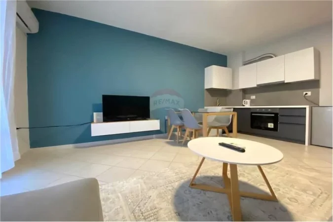 Vlore, shitet apartament 1+1+Ballkon Kati 6, 70 m² 160.000 € (Lungomare)