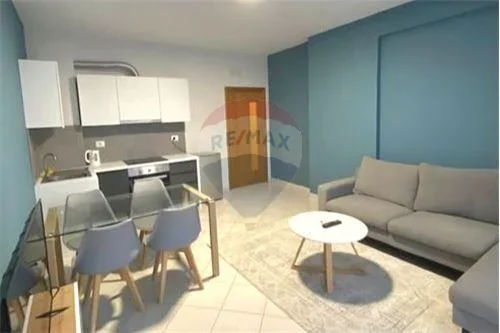 Vlore, shitet apartament 1+1+Ballkon Kati 6, 70 m² 160.000 € (Lungomare)