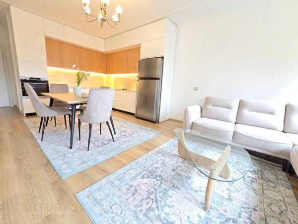 Tirane, jepet me qera apartament 2+1 Kati 5, 120 m² 1.150 € (Shallvaret)