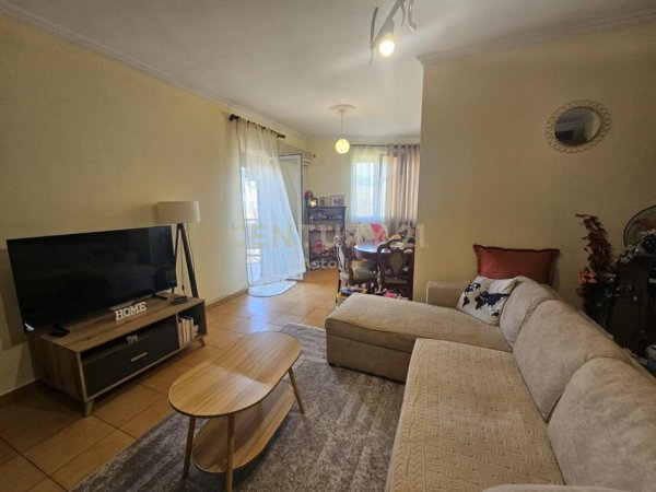 Tirane, jepet me qera apartament 1+1 Kati 5, 62 m² 450 € (komisariatit nr 4)