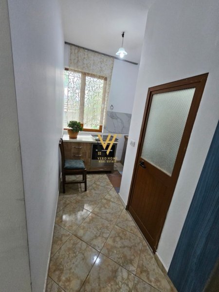 Tirane, jepet me qera apartament 1+1+Ballkon Kati 1, 60 m² 400 € (SELITE)